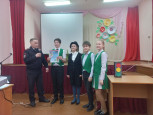 "Светофор"