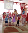 Осенний утренник в младшей группе.