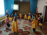 Музыкальное занятие "Осень разноцветная"