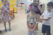 Игра " Угадай чей голос"