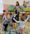 Адаптационное занятие во 2-й мл. группе "Весёлые игрушки" : "Бабочка-Леталочка и волшебные пузырьки"