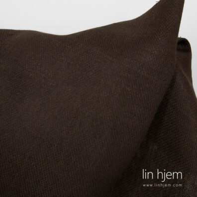 Brunt linstoff med romber.