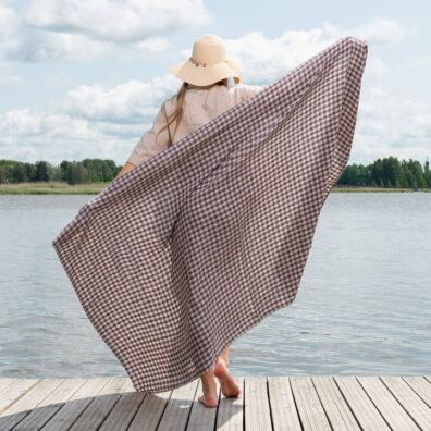 MARRE lilla rutete lin strandhåndkle spesielt vasket som gjør det ekstremt mykt og skånsomt