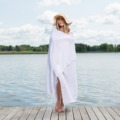 Halvlin strandhåndkle i hvit farge