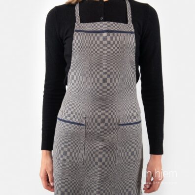 Rutete forkle i blå farge.