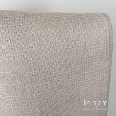 100% lin i grå farge, med vaffel ruter.