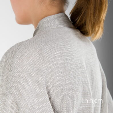 Dame morgenkåpe i grå farge.