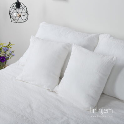 Regata sengesett i hvit farge.