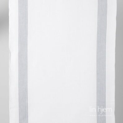 Grått/hvitt halvlin stoff i striper.