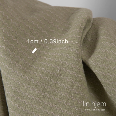 Stoffet ble spesielt vasket som gjør dette halvlin stoffet ekstremt mykt, skånsomt