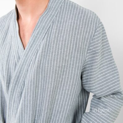 Morgenkåpe i grå farge, herre.