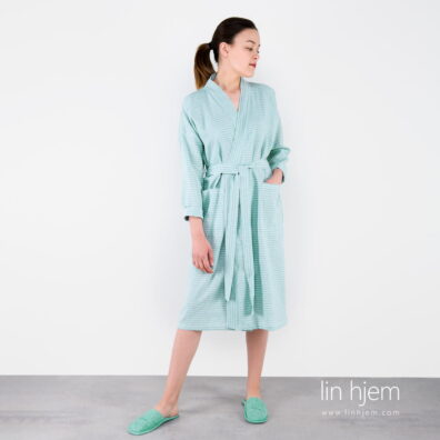 Morgenkåpe til dame i lys grønn farge.