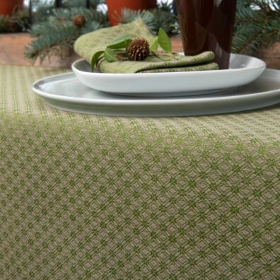 Halvlin duk i grønn.