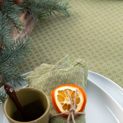 Tony grønn farget duk.