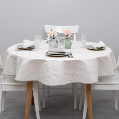 Rund hvit duk, riga.