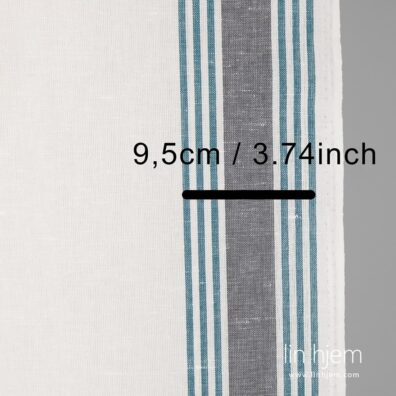 Stoff i halvlin med grå og blå striper.