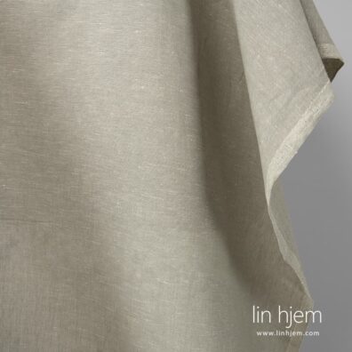 Grått melange stoff i halvlin.