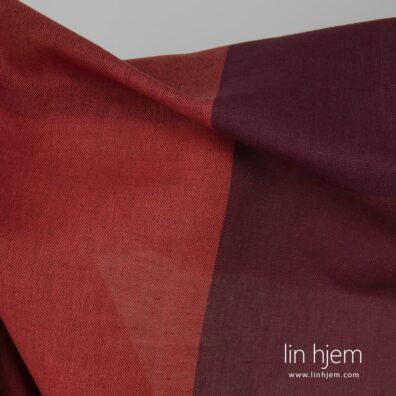 Lin-bomull stoff med oransje striper, bredt.