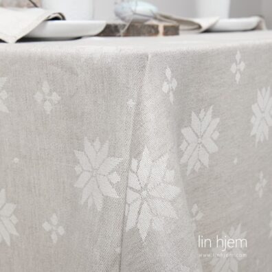 Mysti duk i lys grå farge.