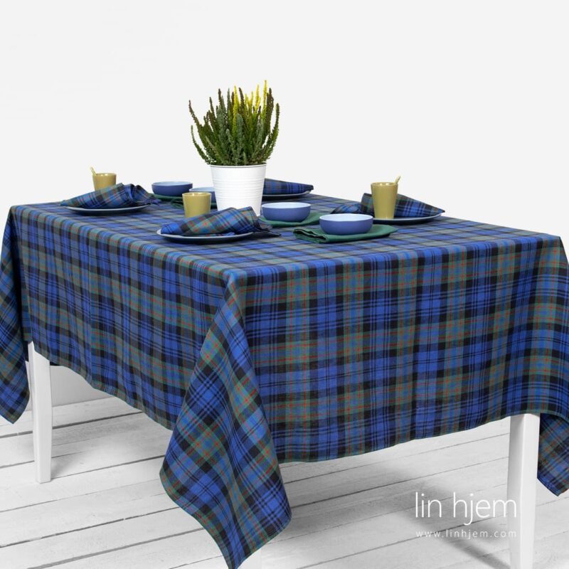 Bl&aring; duk, karo.