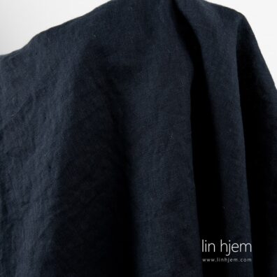 Vasket 100% linstoff, mørk blå.