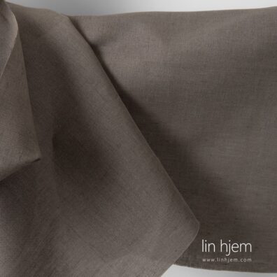 Brunt halvlin stoff.