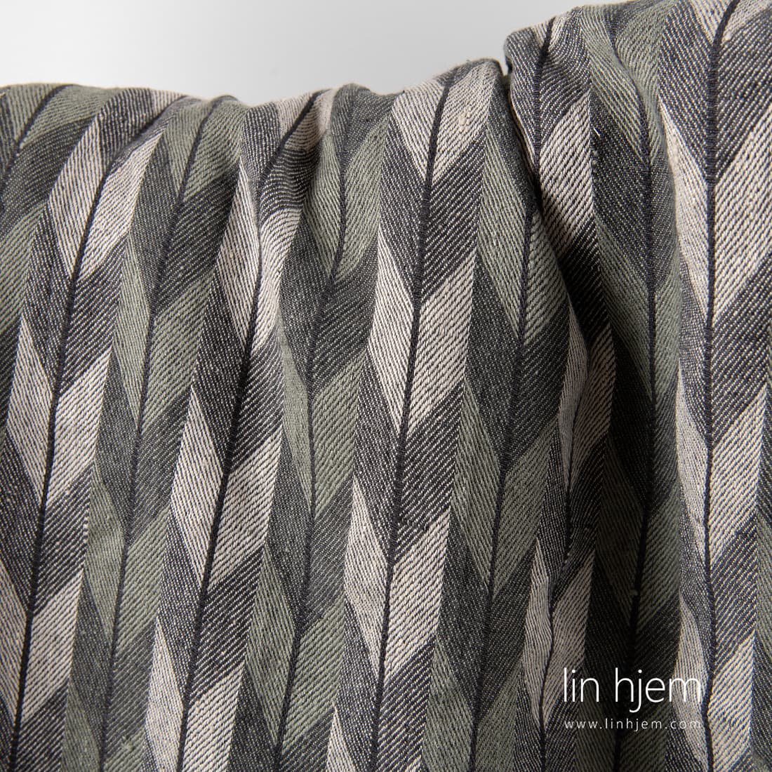 Geometrisk vasket linstoff.