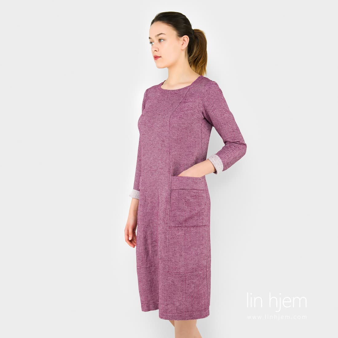 Rød kjole av lin, marta.