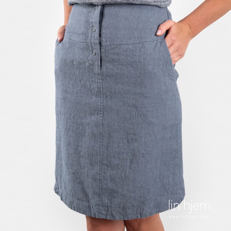 Bl&aring;aktig skj&oslash;rt av lin, minis.