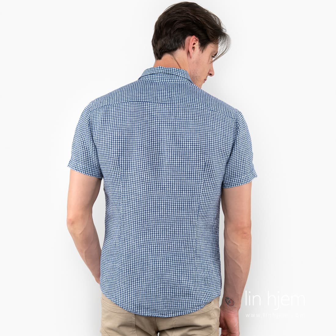 Blå farget skjorte i 100% lin.