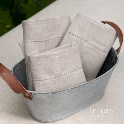 Aira serviett av lin, naturlig ufarget.