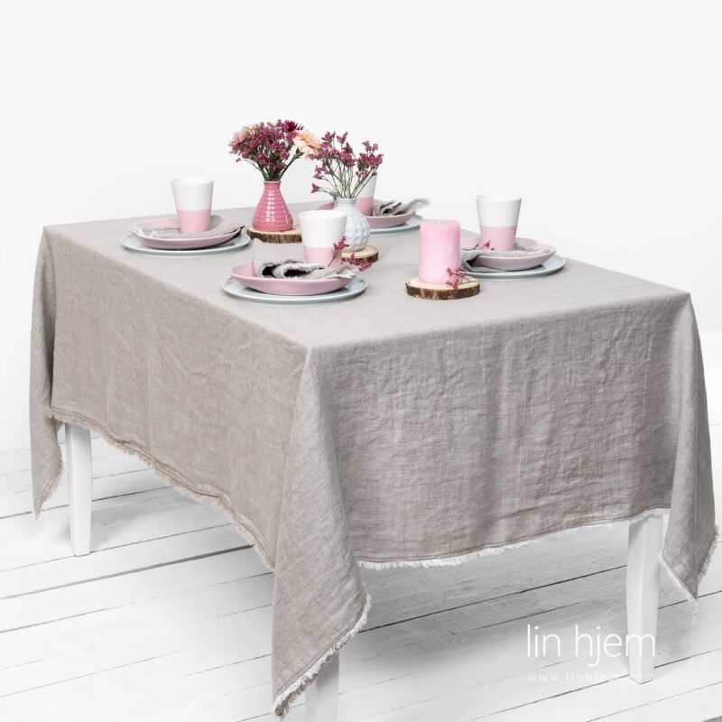 Lysegr&aring; duk av lin, vega.