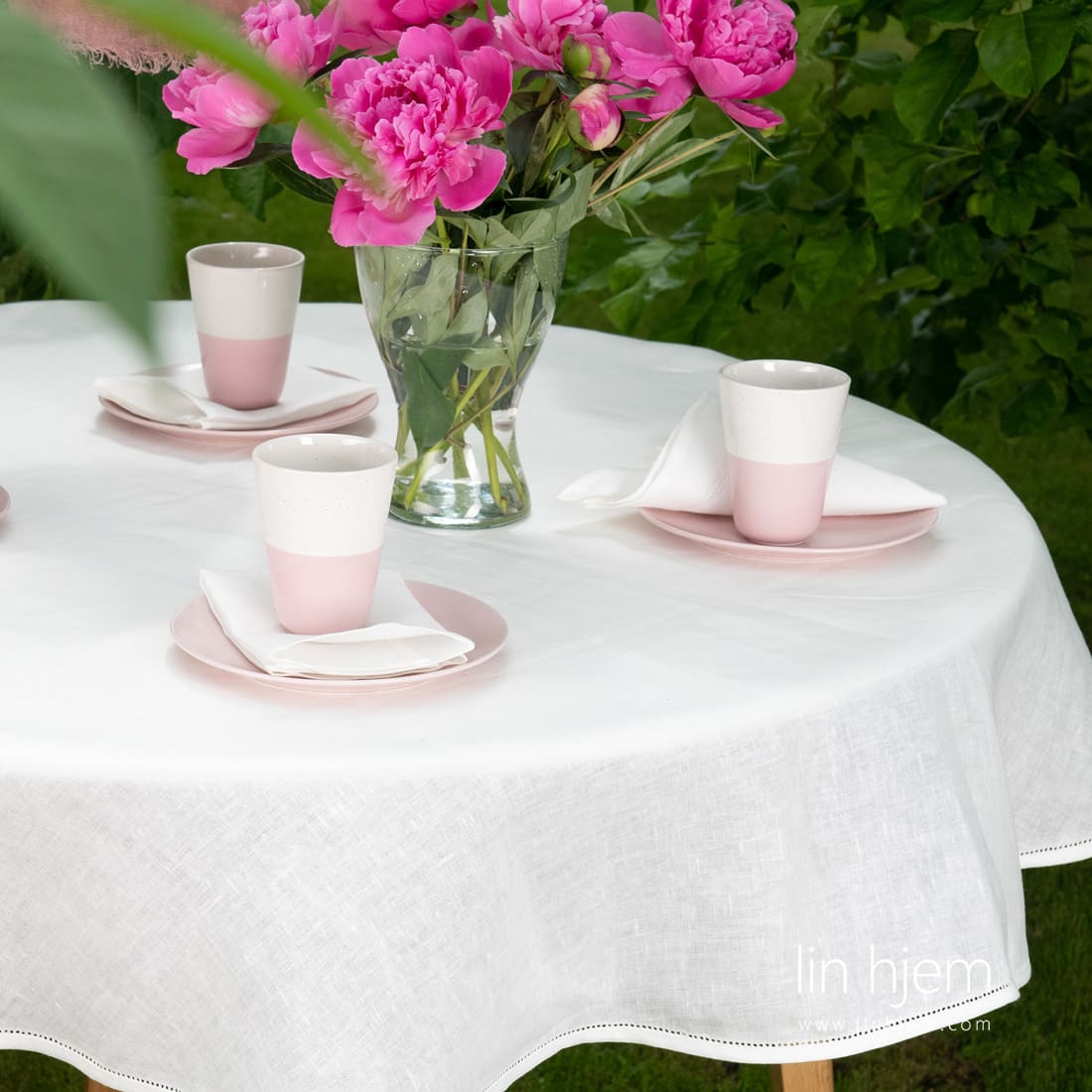 Hvit oval rund duk, luna.