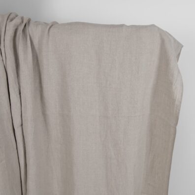 Grått vasket linstoff