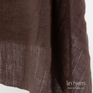 Brun farget 100% linstoff med striper.