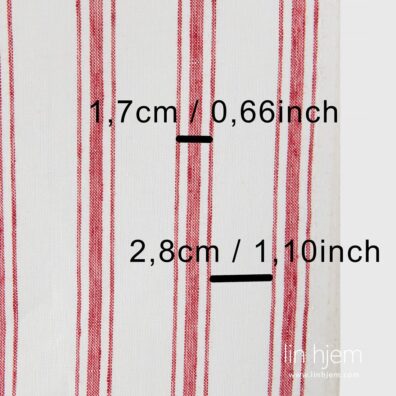 Stripete linstoff med røde striper.