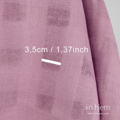 100% linstoff i lilla farge.