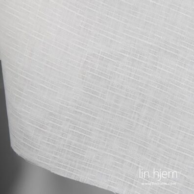 Hvitt stripete linstoff.