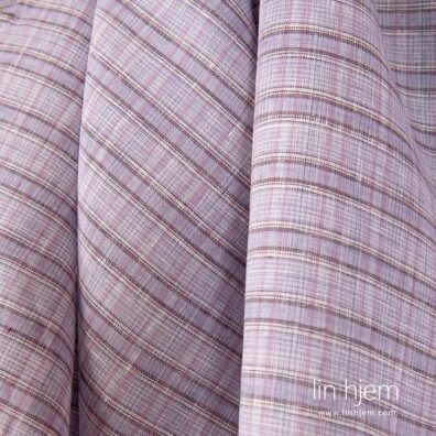 Lilla linstoff i ruter.