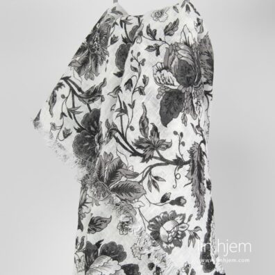 Gardenia svart skjerf.