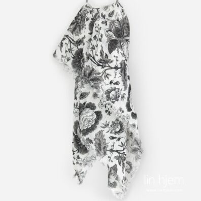 Svart skjerf av lin.