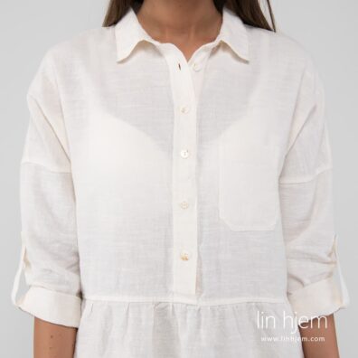 Lin-bomulls kjole i hvit farge.