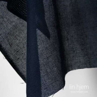 Mørkeblått 100% linstoff.