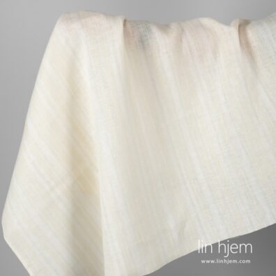 Linstoff i gulaktige striper.