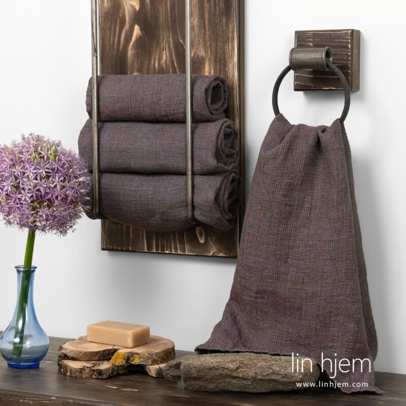 PURO fargerikt h&aring;ndkle.