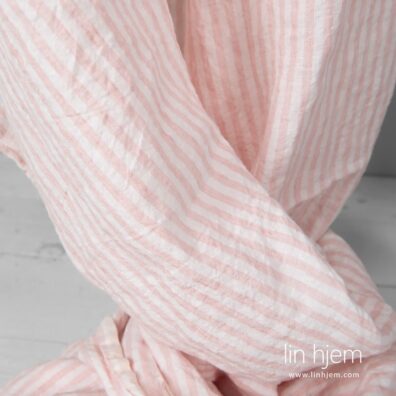 Rosa vasket linstoff, bredt.