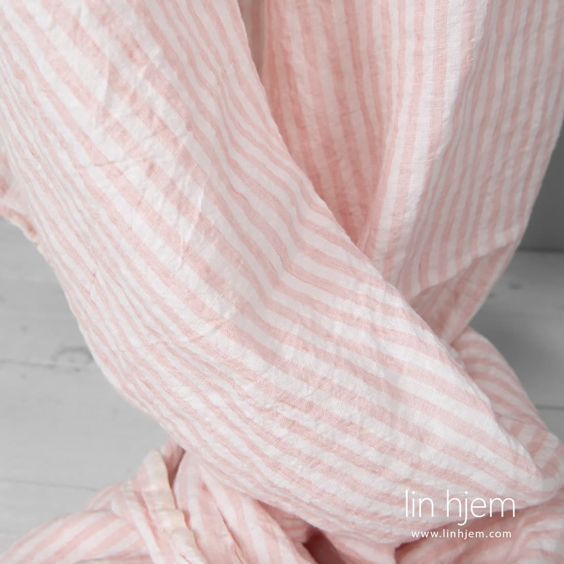 Rosa vasket linstoff, bredt.