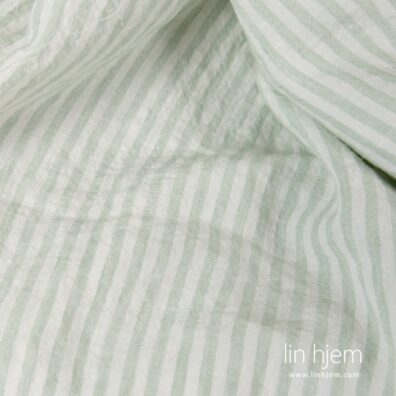 Stripete bredt 100% linstoff, vasket.