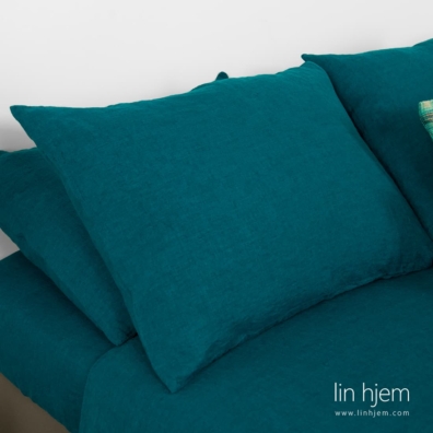 Mørk-turkis farge lin putetrekk LIBELE laget med klaff lukking.