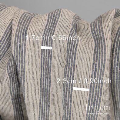 Linstoff i blå gulaktig striper, vasket.